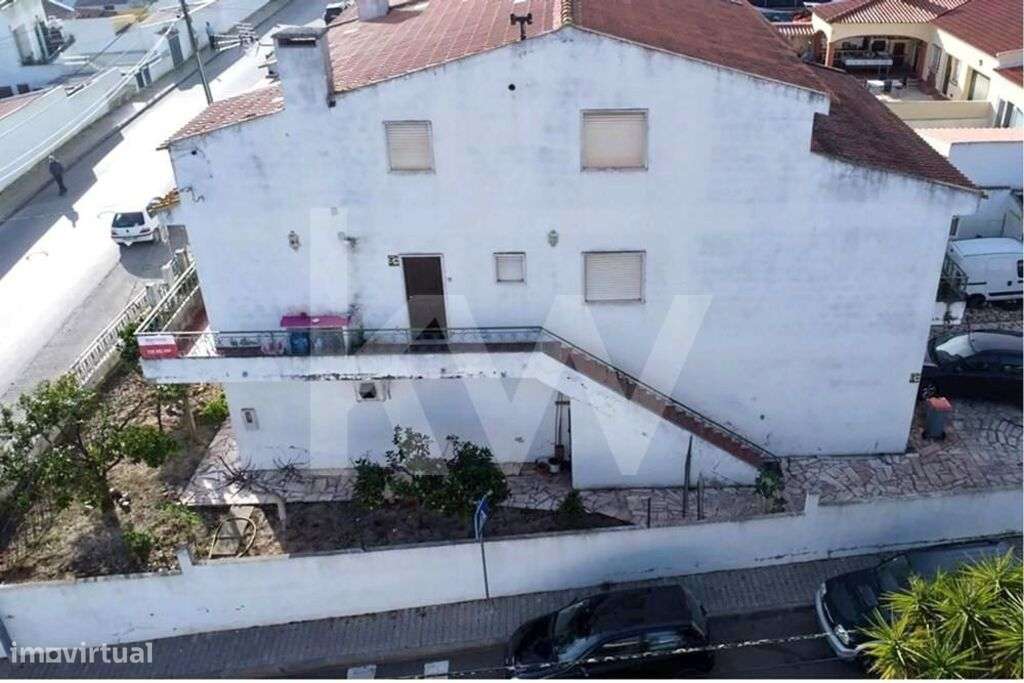 Excelente investimento. Moradia T5 com anexo T1 em Alcácer do Sal. - Grande imagem: 3/35