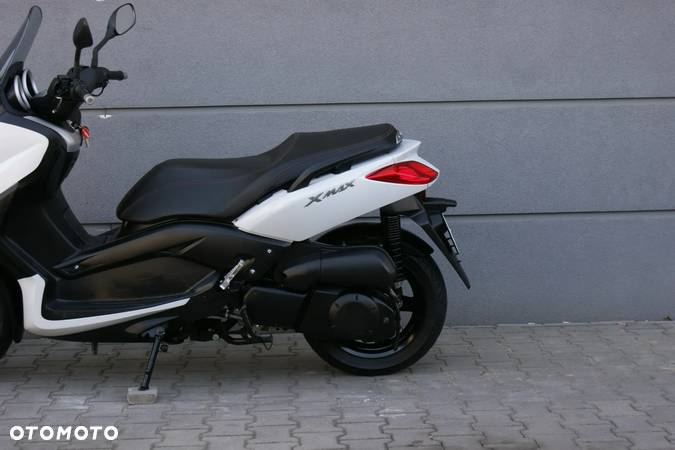 Yamaha X-max - 9