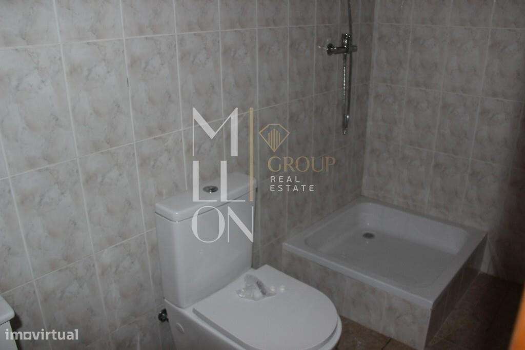 Moradia T4 com garagem-16