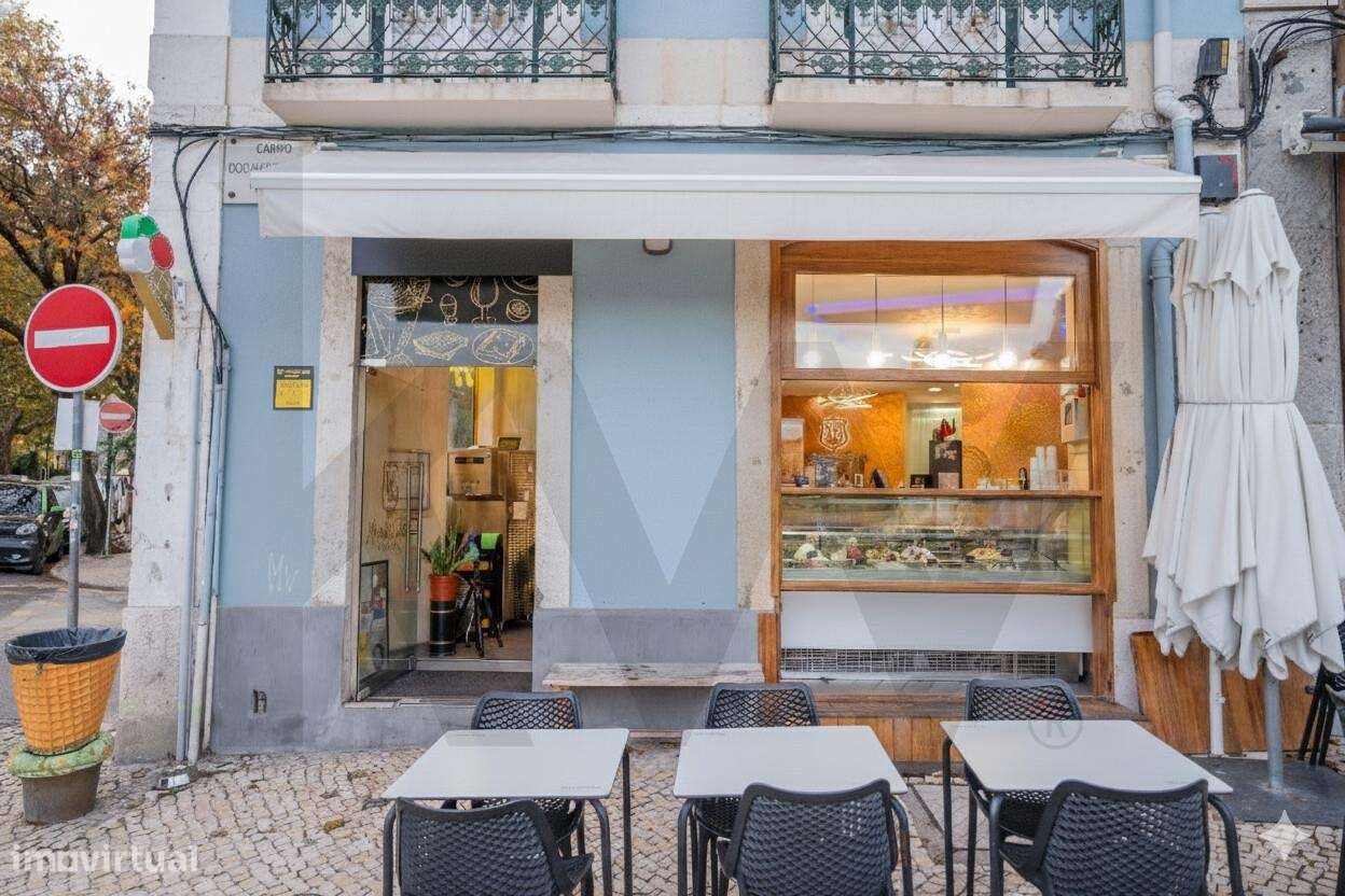 Gelataria com decoração de luxo e licença de esplanada aprovada - Grande imagem: 2/13