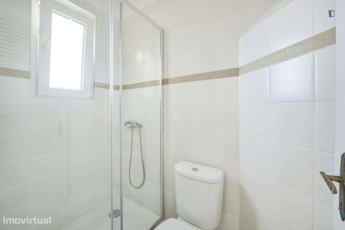 Quarto - localizado em Avenida da Liberdade Lisbon - Grande imagem: 3/26