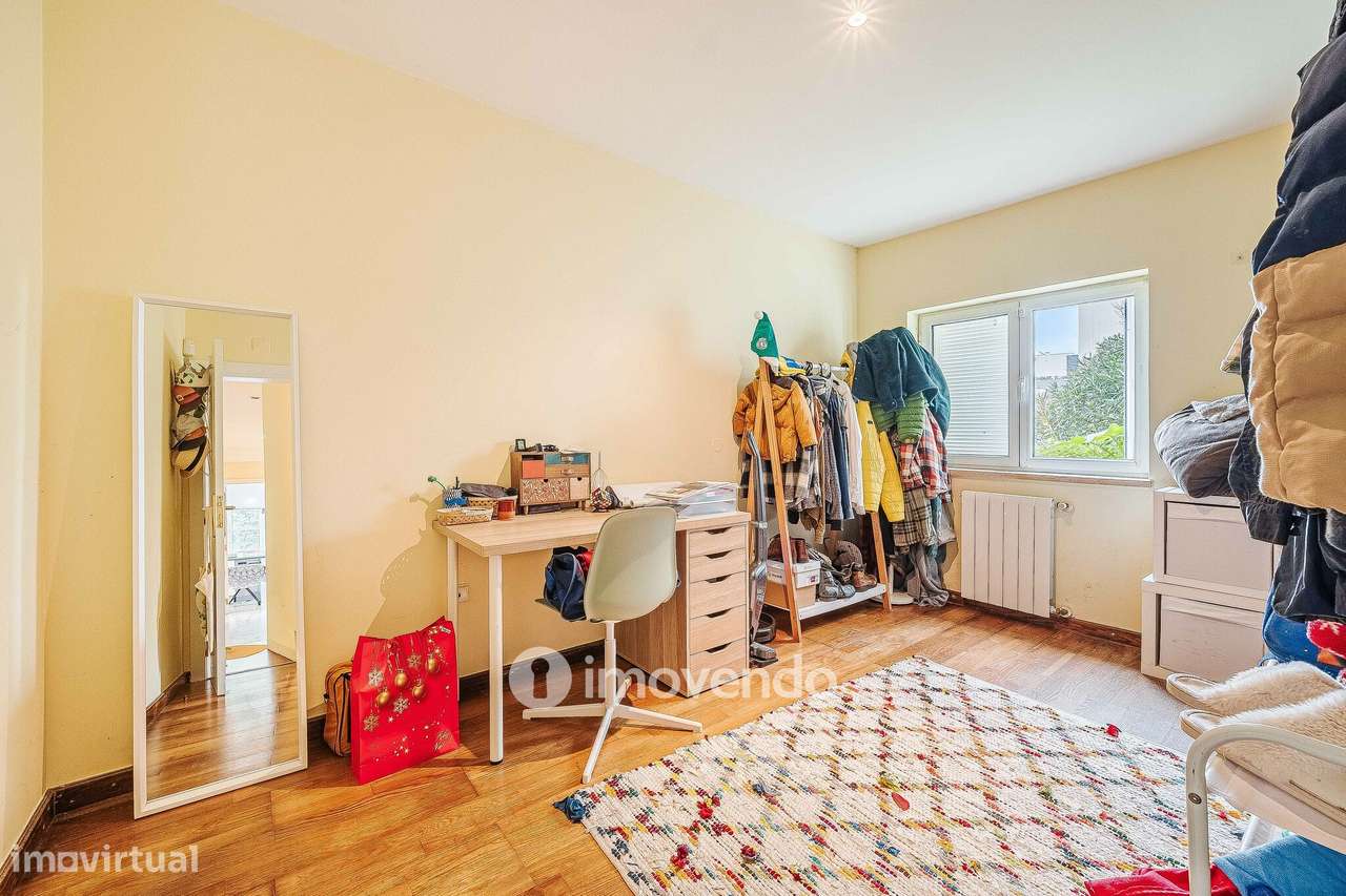 Moradia T5+2 com garagem, em condomínio com piscina, em Murches-43