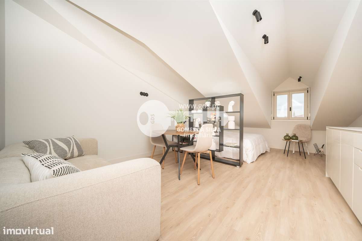 T0 Equipado e Mobilado no Centro de Braga-10