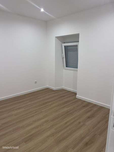 Moradia T3  Remodelada com Logradouro – Pronta a Habitar - Grande imagem: 5/12