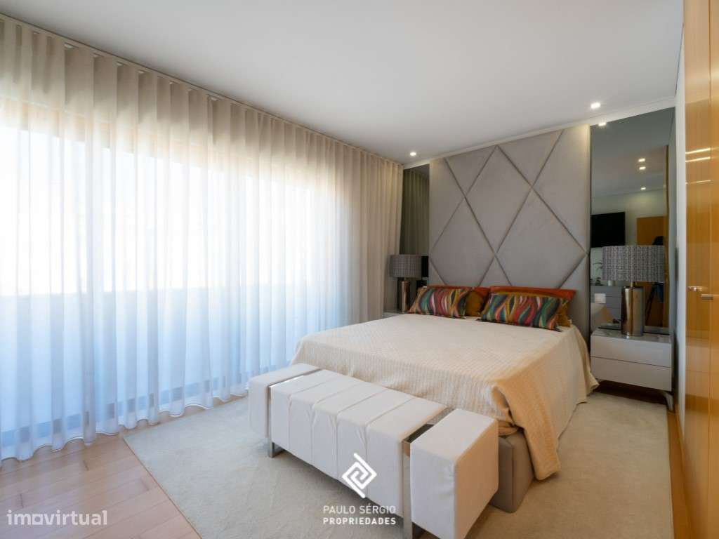 Apartamento T2 Duplex em Espinho-11