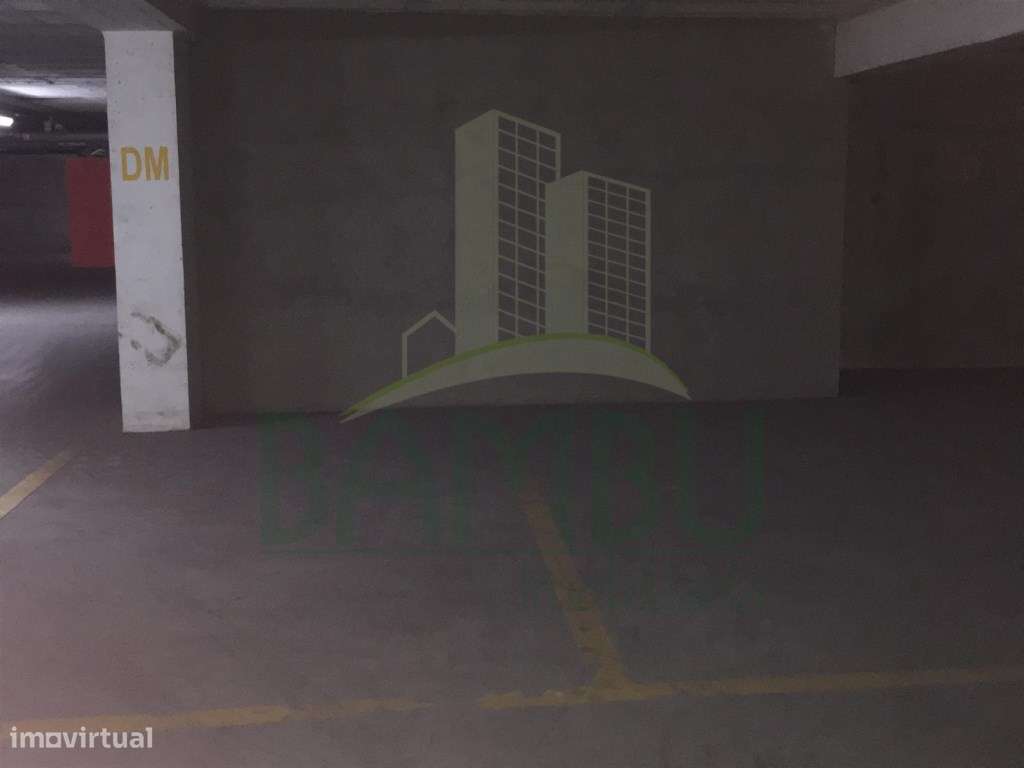 Lugar de garagem para venda em Valença - Grande imagem: 4/6