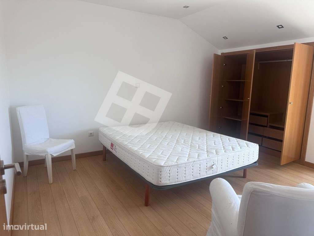 Apartamento T2 com Terraços - Aveiro /Glória-17