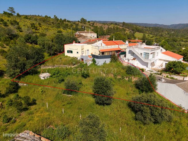 Moradia Tradicional Algarvia com Anexo e Terreno Amplo em Casa Branca,-1