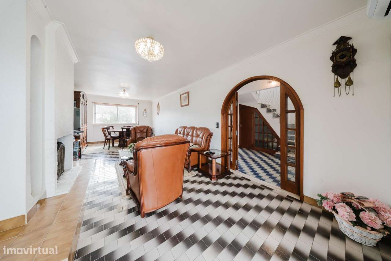 Moradia Independente T4 com Lote de 1.000 m2 em Fernão Ferro-31