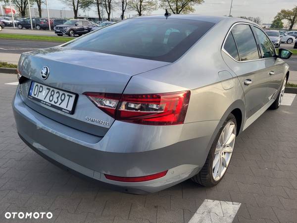 Skoda Superb 2.0 TDI Style DSG - 3