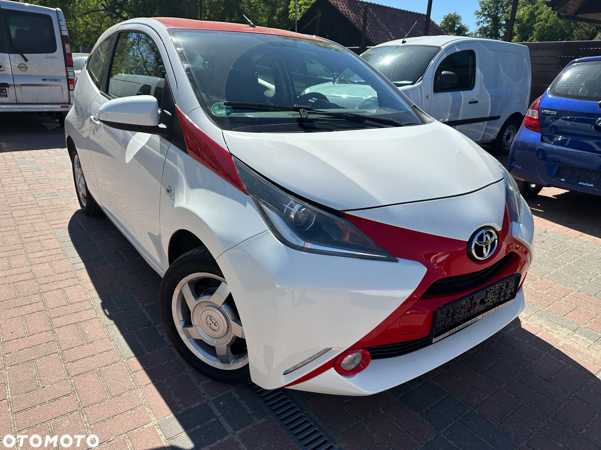 Toyota Aygo x-play connect - 2