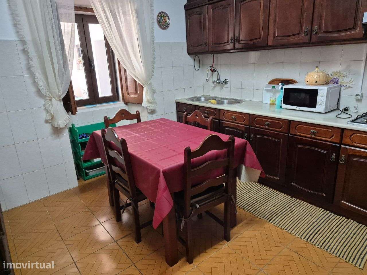 Excelente moradia terrea com 2 logradouros na Aldeia dos Fernandes-10