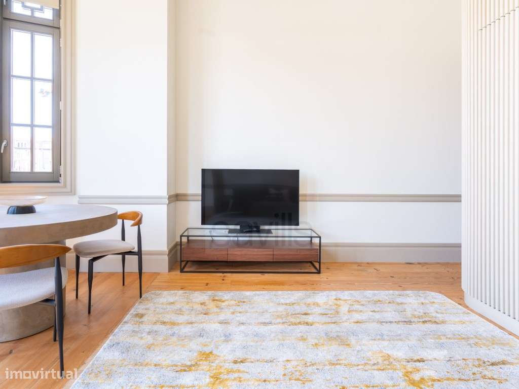 Apartamento T0 mobilado e decorado na Avenida dos Aliados-3