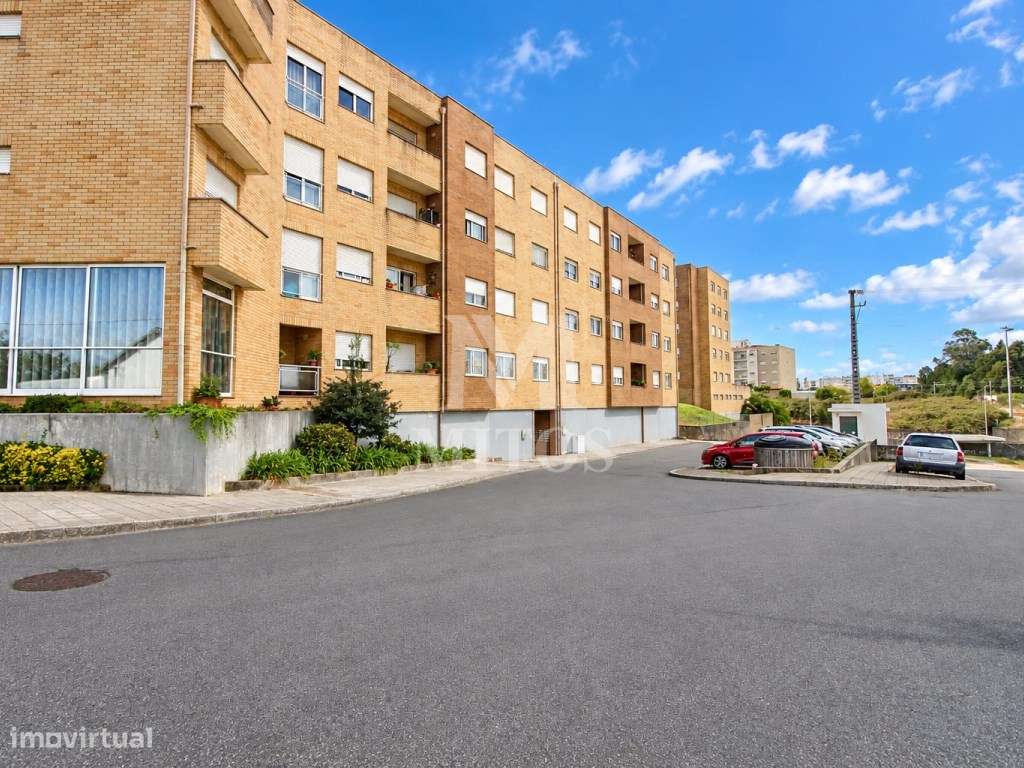 Apartamento T1+1 no Coração de Valongo com Garagem e Lareira-1