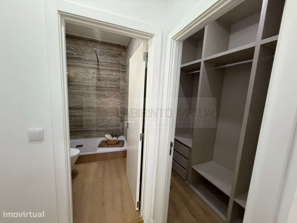 Vende-se T3 remodelado e mobilado, em Penha de França - Lisboa-8