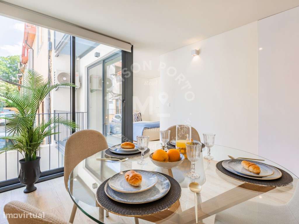 Apartamento T1 com Varanda Totalmente Equipado e Mobilado no Bonfim...-16