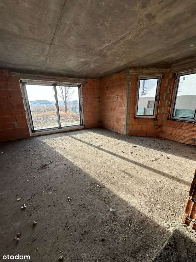 Willa w spokojnej lokalizacji! Duża działka! - Pełny obrazek: 1/16