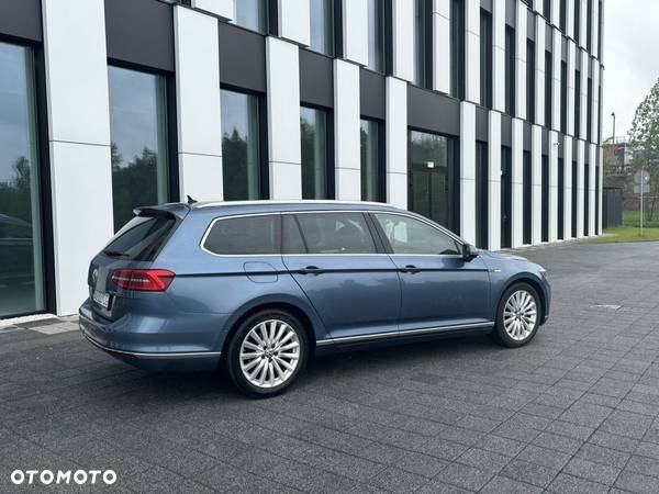 Volkswagen Passat 2.0 TDI BMT 4Mot Highline DSG - 11