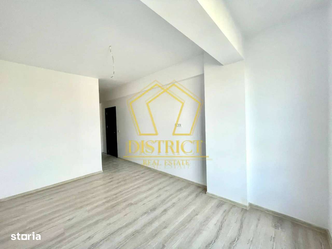 Apartament cu 3 camere si 2 bai | Braytim | ESO PETROL - Imagine principală: 3/9