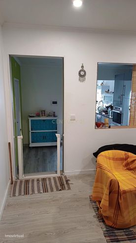 MORADIA T4 COM PISCINA TOTALMENTE REMODELADA - CANHESTROS-1