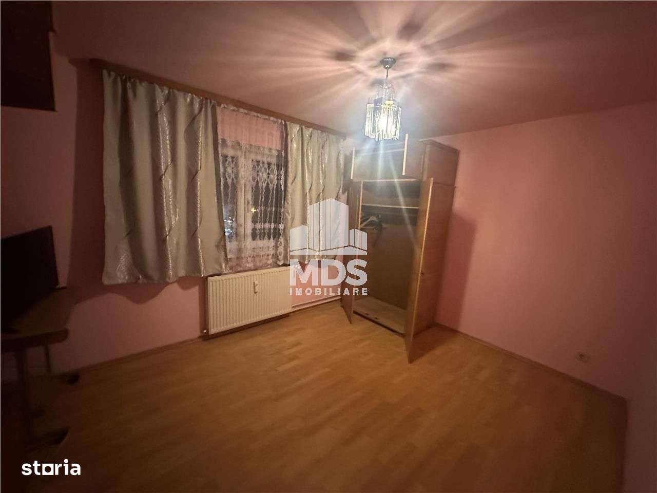 56mp, mobilat si utilat in bloc anvelopat lingă piata Doina-4