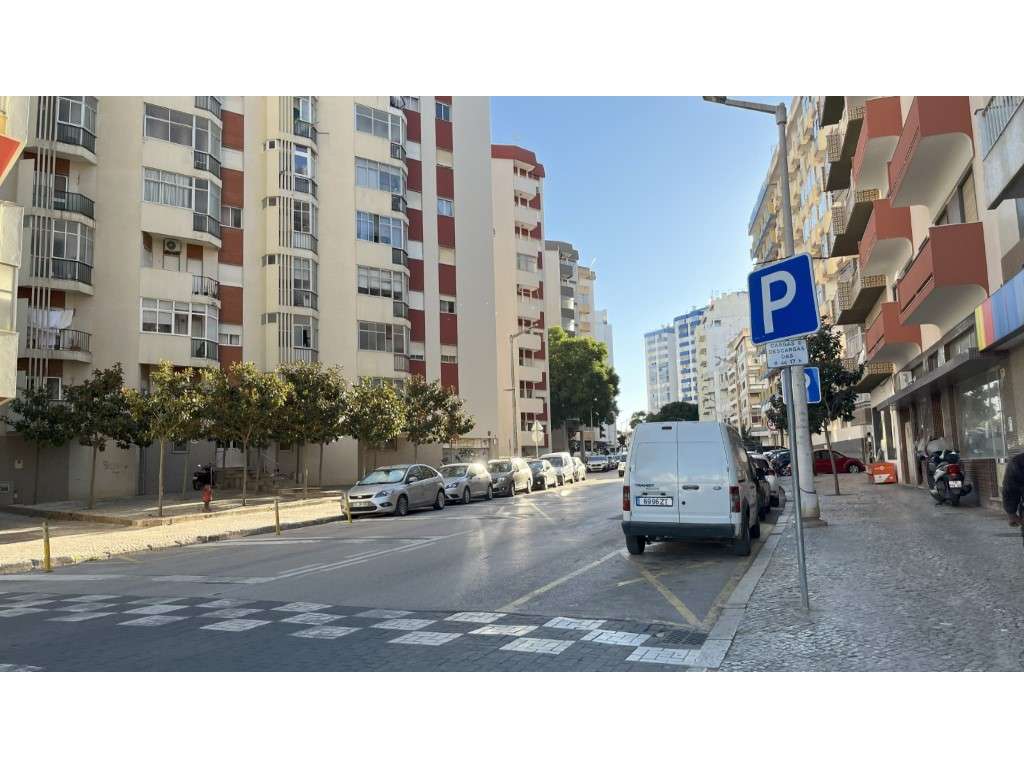 Apartamento T3 Totalmente Remodelado - Grande imagem: 3/29