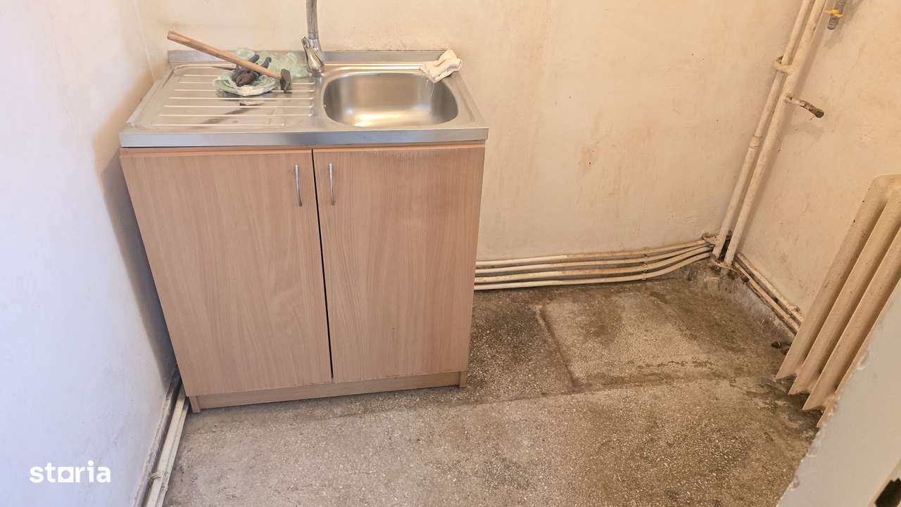 Vand apartament 2 camere decomandat in Deva, zona Gojdu, etaj 1-4