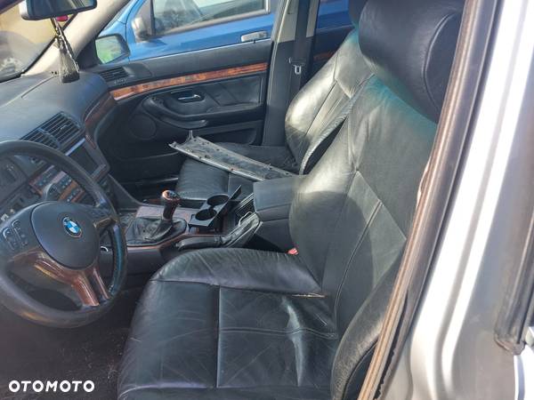 Klapa bagażnika BMW 520D 00R. zderzak,lampy,drzwi,klapa.... - 6