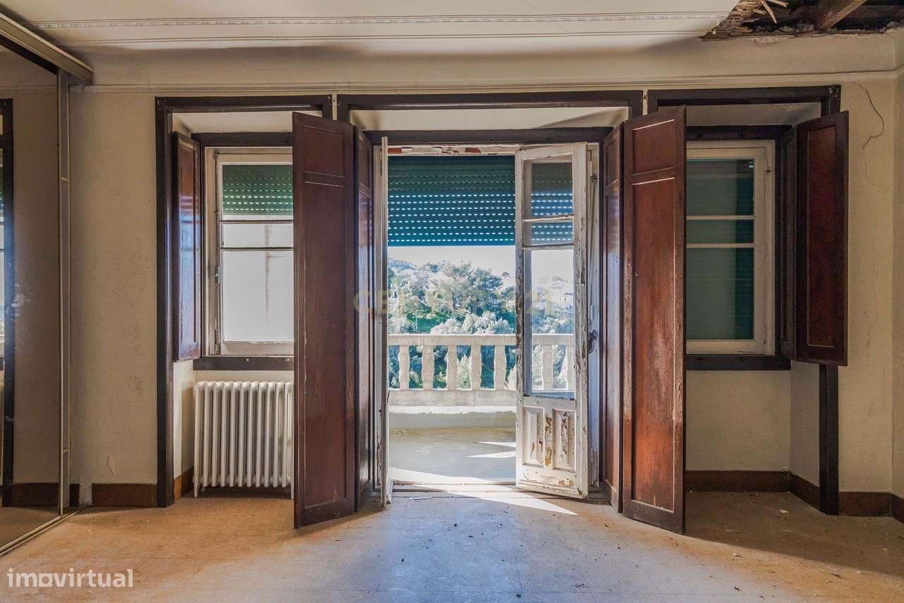 Palacete com 5 Quartos no Coração de Sintra-19