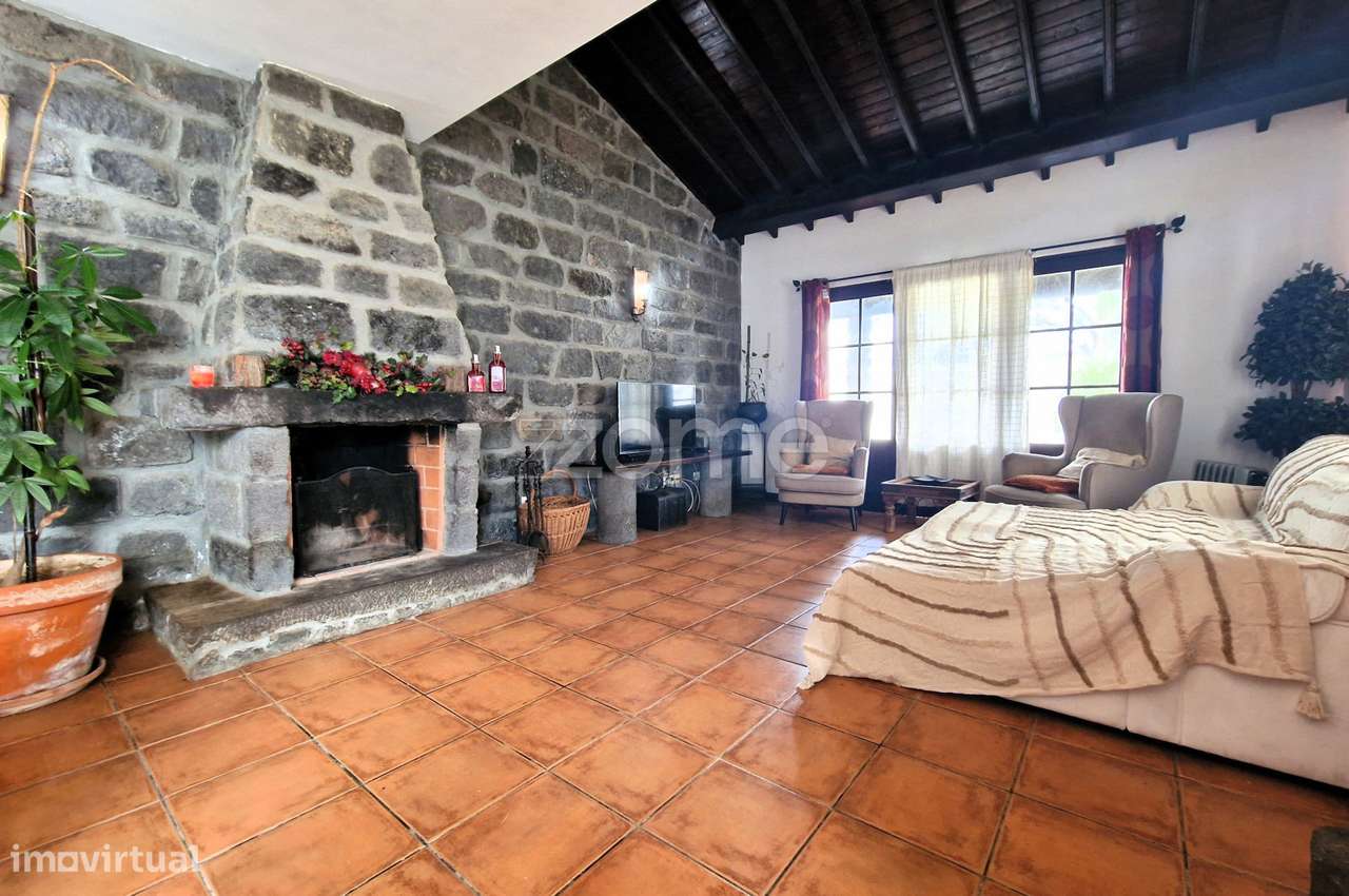 Moradia Rústica T3 com Espaço Exterior – Pico da Pedra, Ribeira Gra... - Grande imagem: 4/17