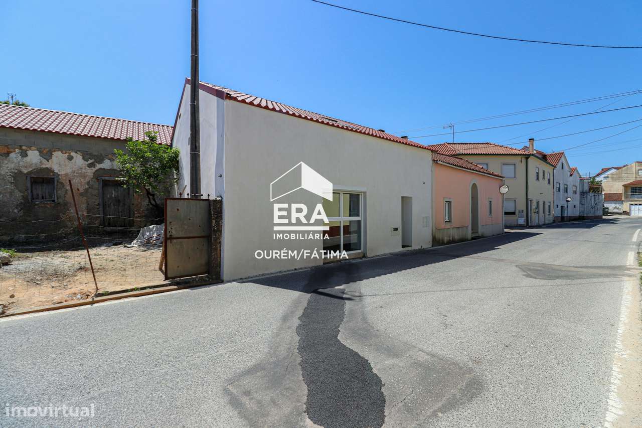 Moradia T3, totalmente renovada-25