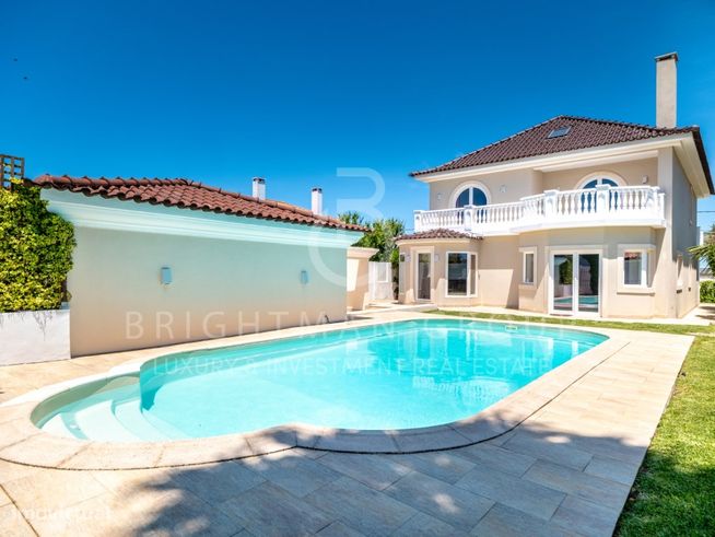 Moradia T4 + 1 com jardim e piscina, em Bicesse, Cascais-42