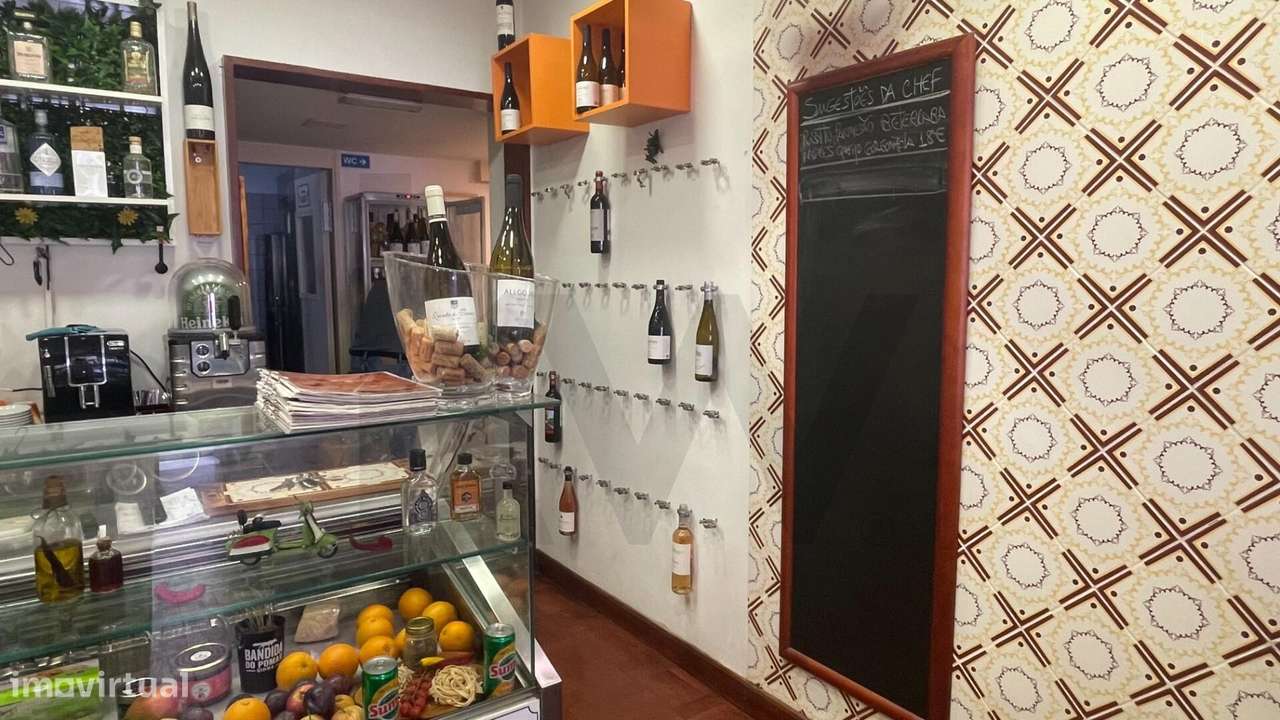 OPORTUNIDADE ÚNICA: TRESPASSE DE RESTAURANTE EM CAMPO DE OURIQUE (Rend-8