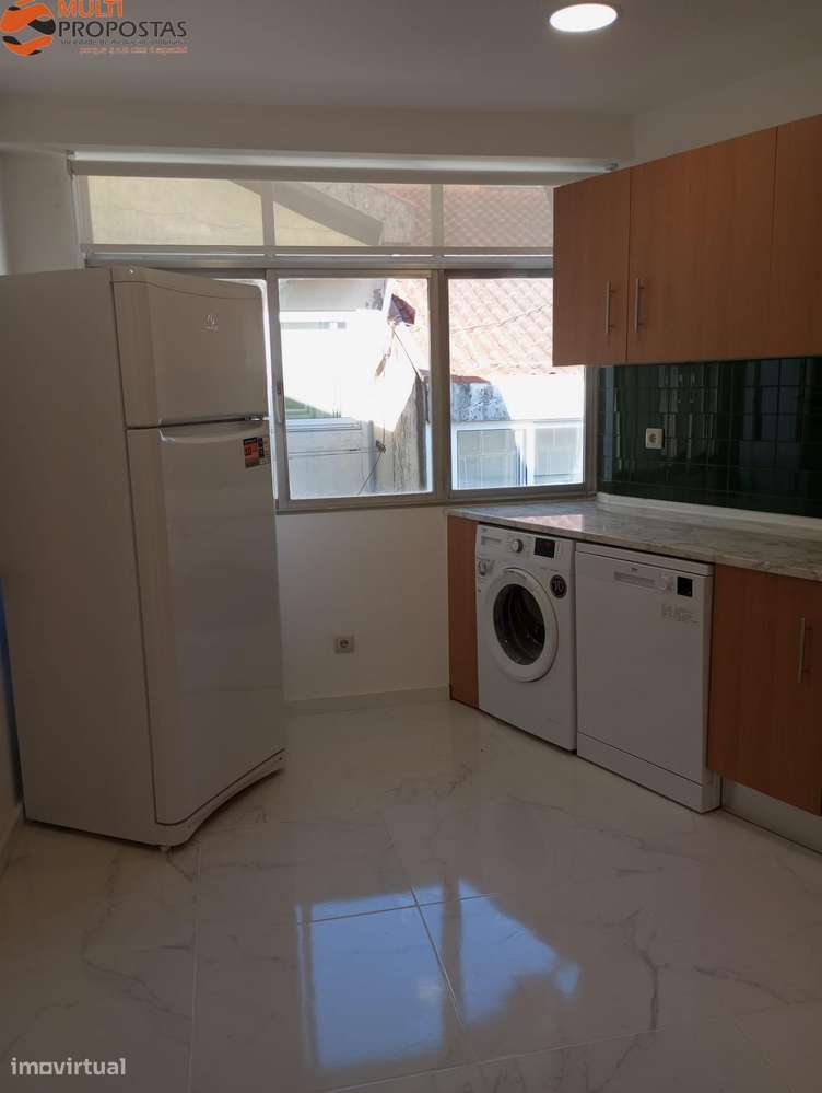 T2 + 1 RENOVADO- S. VITOR - Grande imagem: 3/22