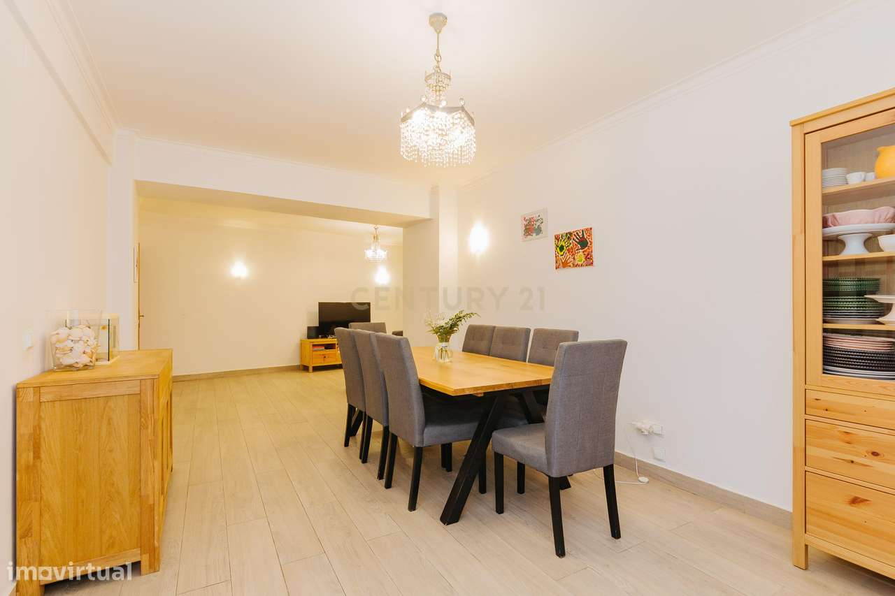 Moradia T4 com terreno urbano na Azambuja - Grande imagem: 4/26