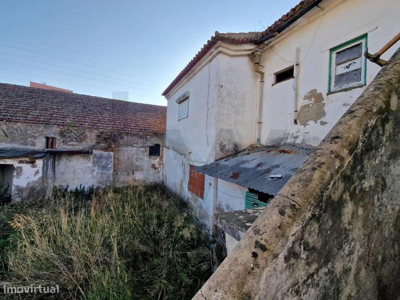 Venda Moradias  para recuperar com 161m2 área útil, com logradouro em - Grande imagem: 4/12