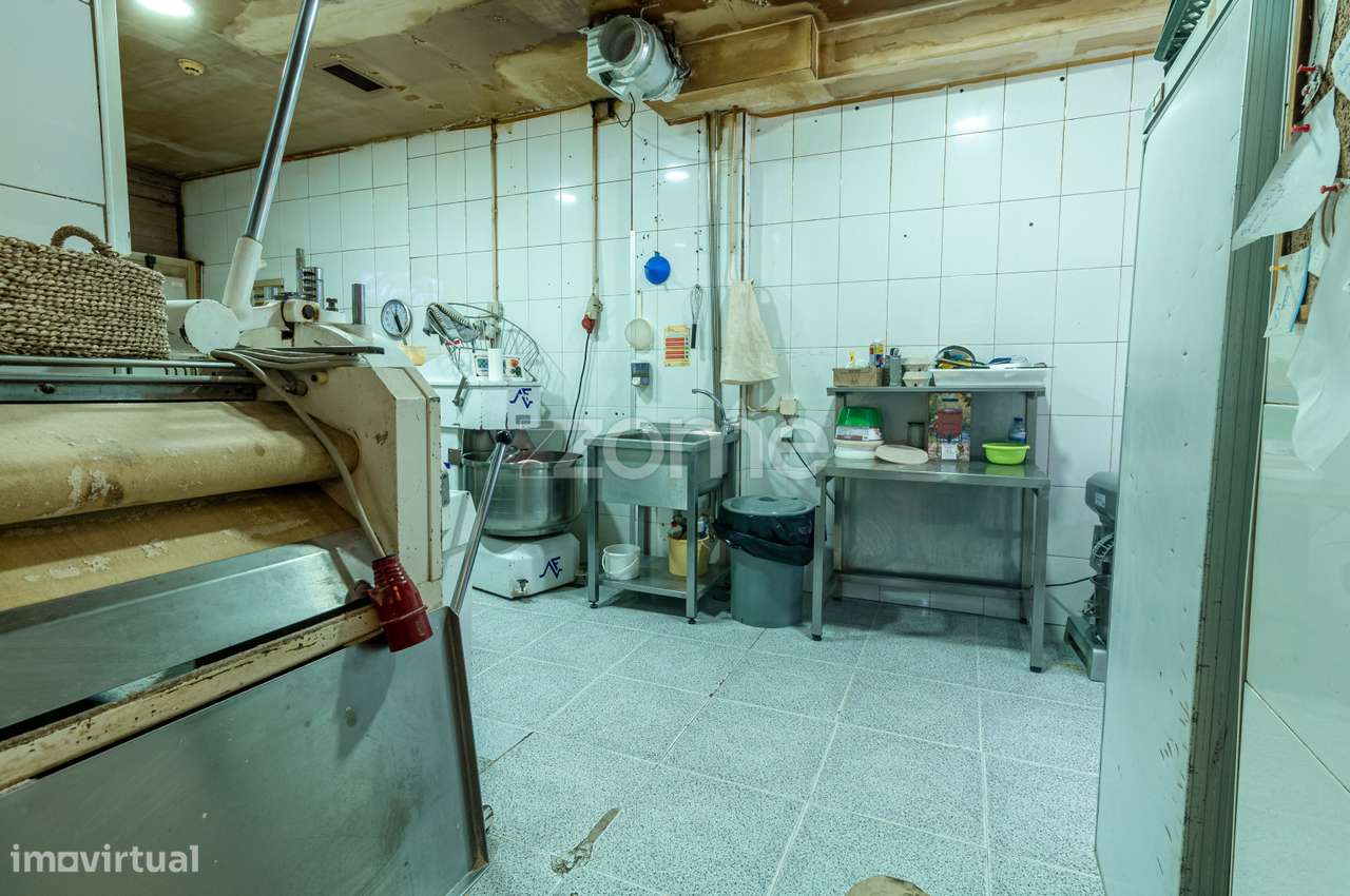 Confeitaria com Fabrico Próprio, em Rio Tinto-12