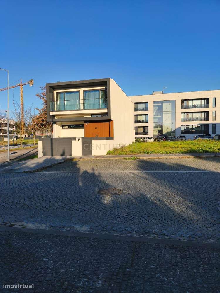 Terreno para Moradia-0