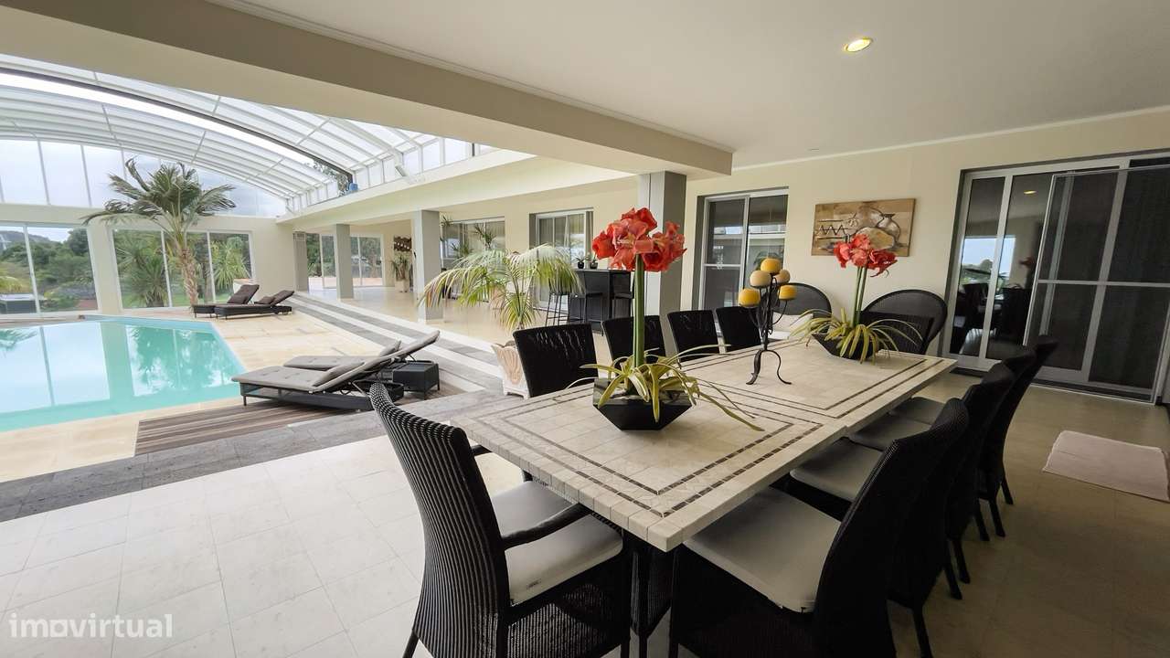 Luxuosa Moradia com 4 quartos localizada em Rosto do Cão - São Roque-35