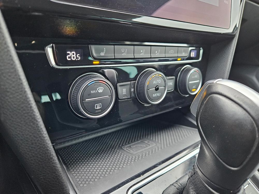 2.0TDI 190KM DSG / HeadUp / Hak / Travel Assist / Webasto / Gwarancja