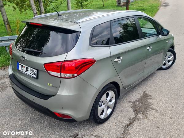 Kia Carens 1.7 CRDi 136 Fifa World Cup Edition - 4