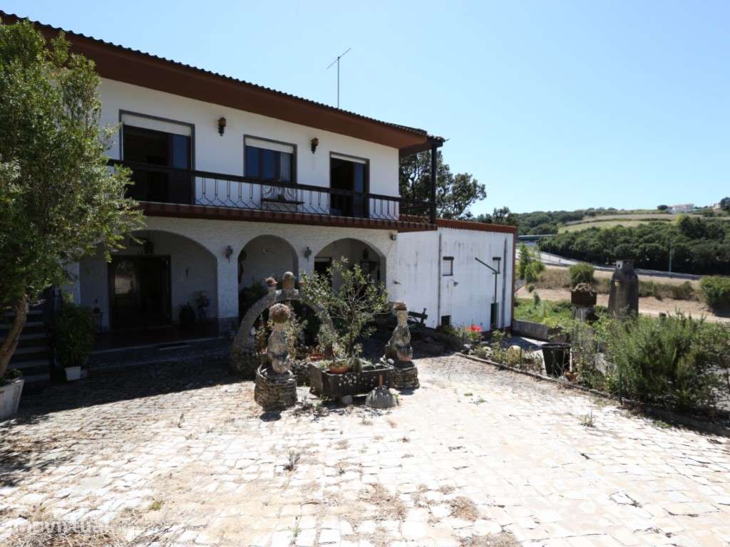 Oportunidade Prime no Centro de Alcobaça Terreno de 2.225 m² com Po...-1