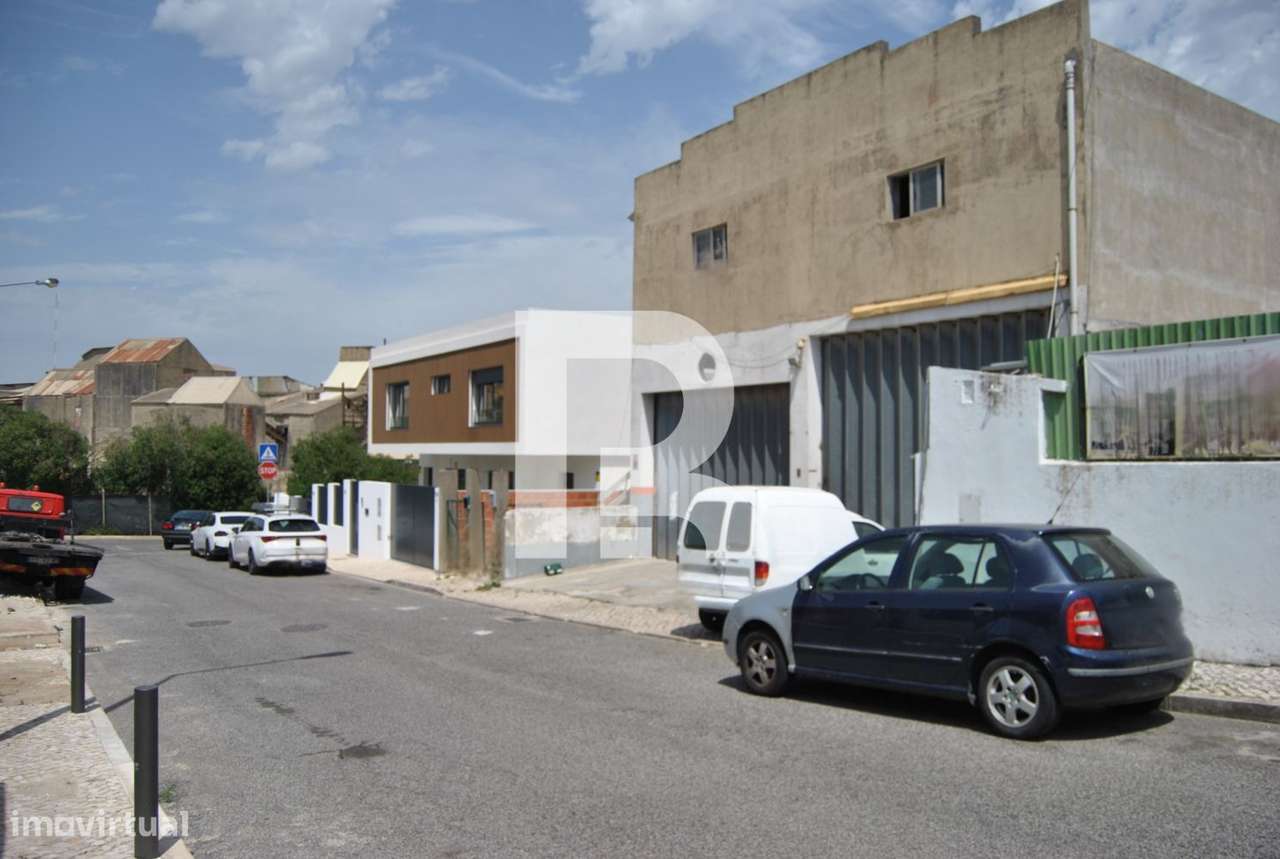 Terreno Urbano com Armazém na Abóboda - Grande imagem: 4/16