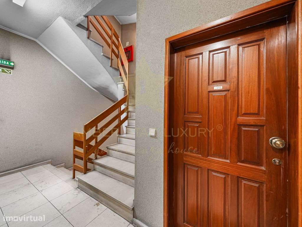 Apartamento T0 em frente a estação de Metro! - Grande imagem: 5/18