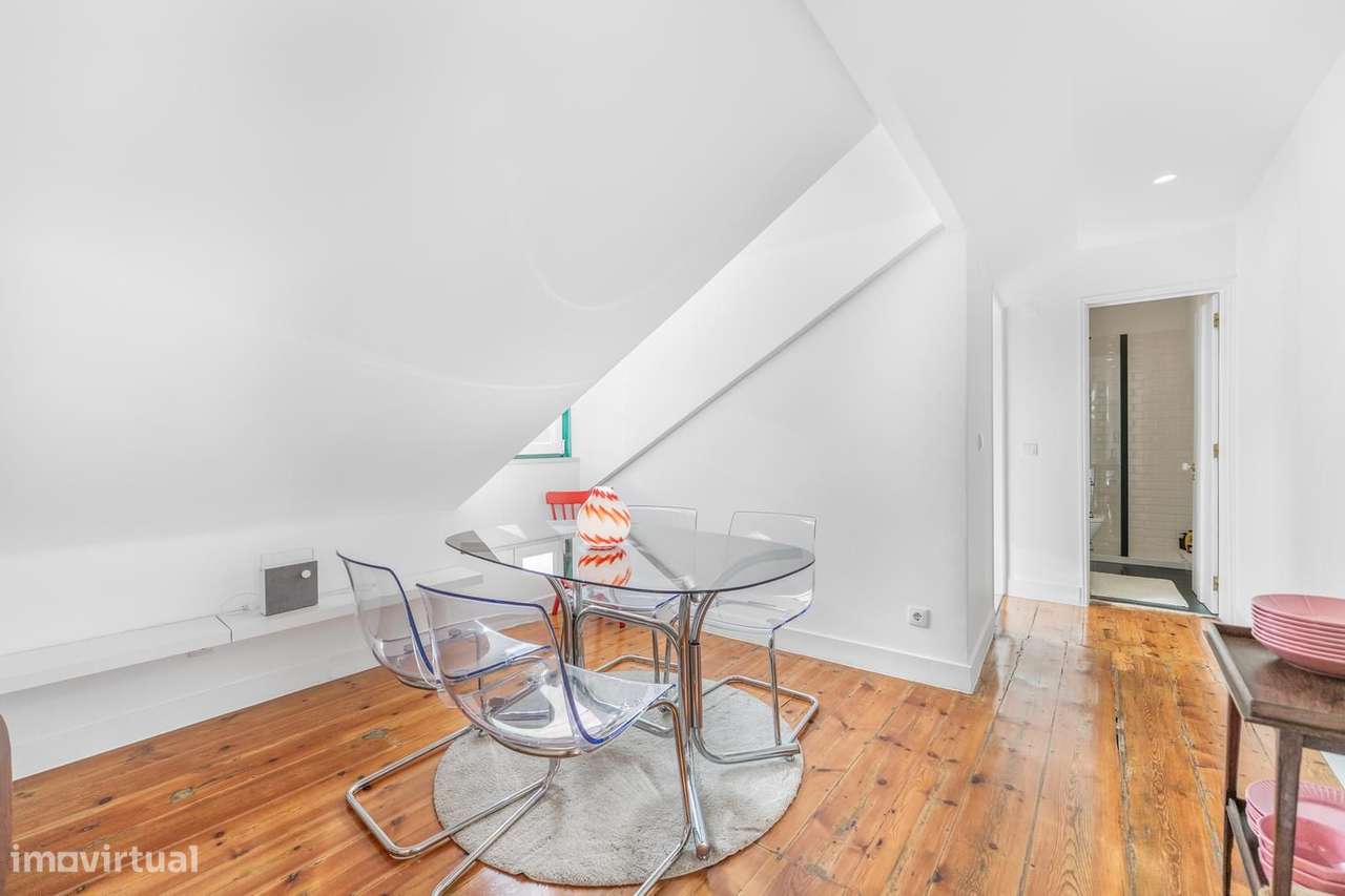 Apartamento T2 com varanda, Príncipe Real, Lisboa-22