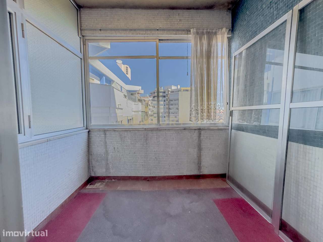 Apartamento T2 com Vista de Rio | Almada-15