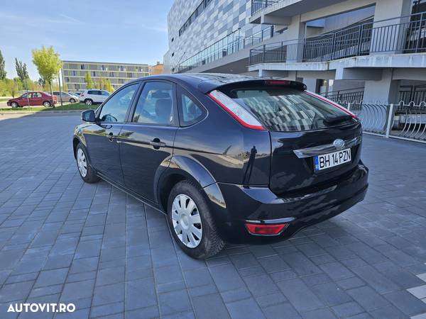 Ford Focus 1.6 TDCI 90 CP Trend - 29