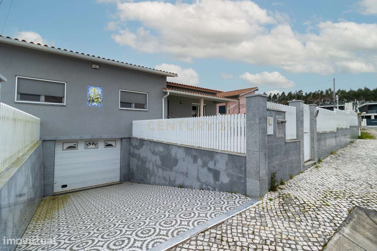 Moradia T3 Térrea Individual em Marinha Grande - Grande imagem: 2/40