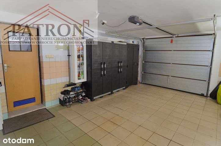 Atrakcyjny dom z garażem (2004) w Nowogrodźcu-18