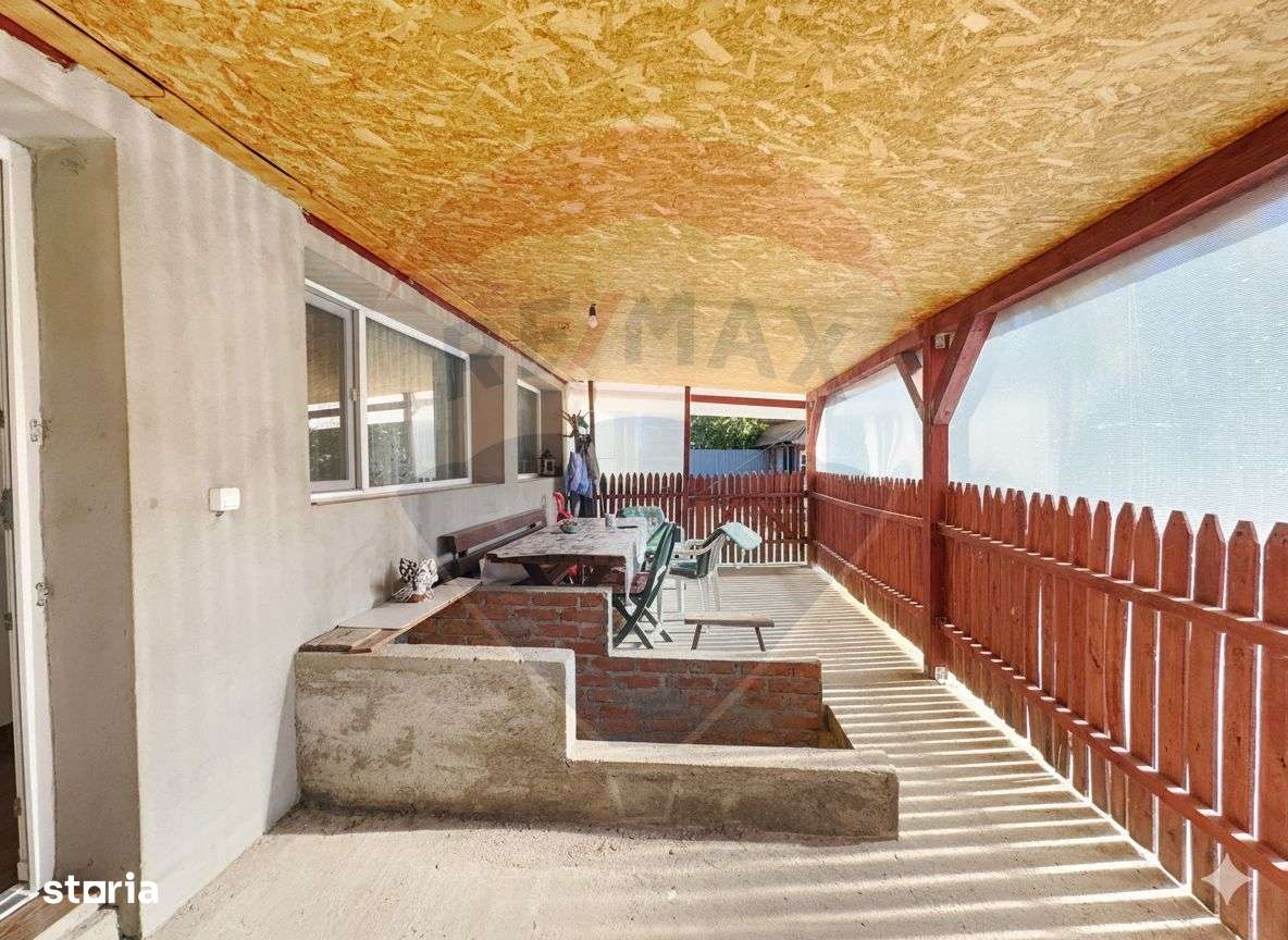 Casă cu potențial, teren generos, poziție bună, în Pișchia - Imagine principală: 5/10